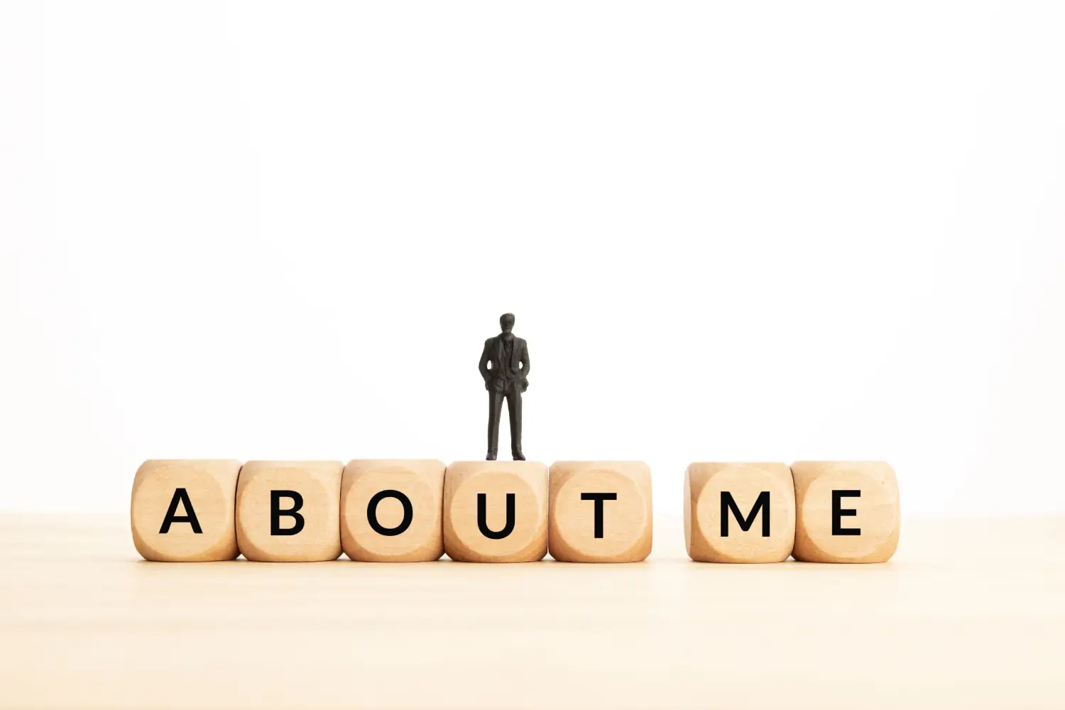 LinkedIn summary examples article feature image on about me section